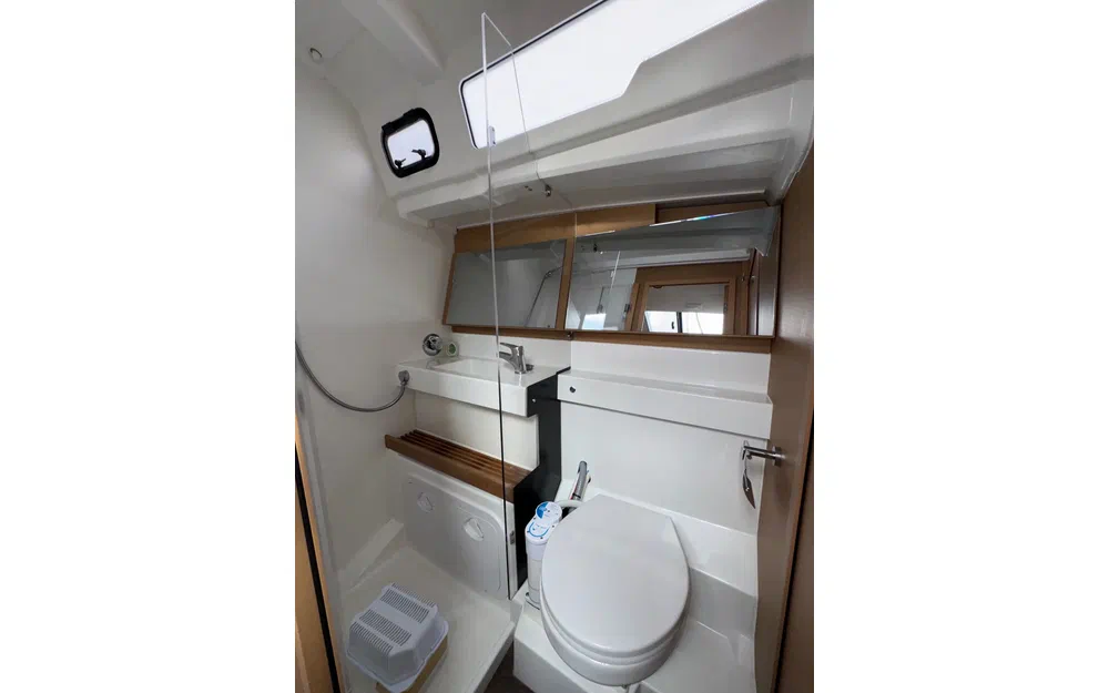 slider 11 Jeanneau Sun Odyssey 490