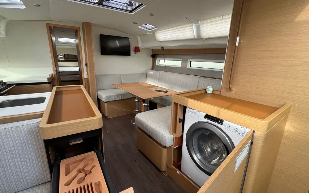 slider 6 Jeanneau Sun Odyssey 490