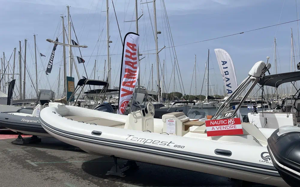 slider 0 Capelli Tempest 650 Luxe