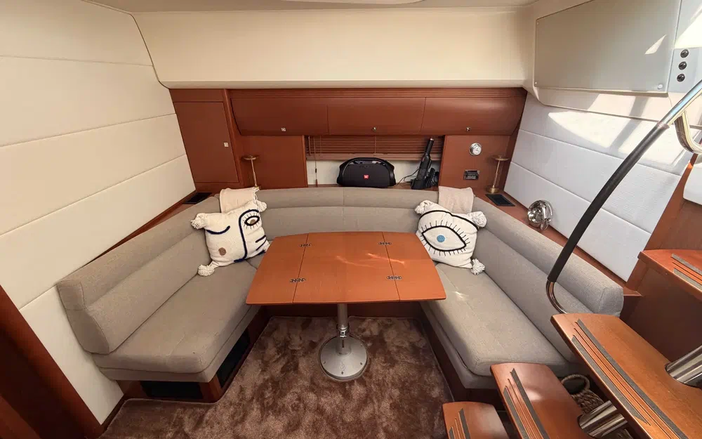 slider 19 Jeanneau Prestige 440 S