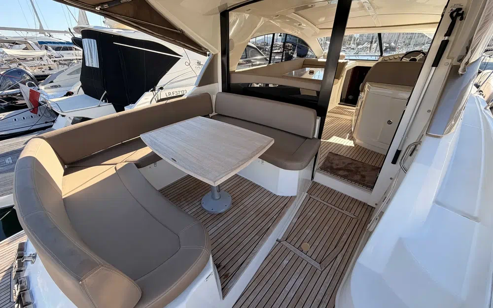 slider 8 Jeanneau Prestige 440 S