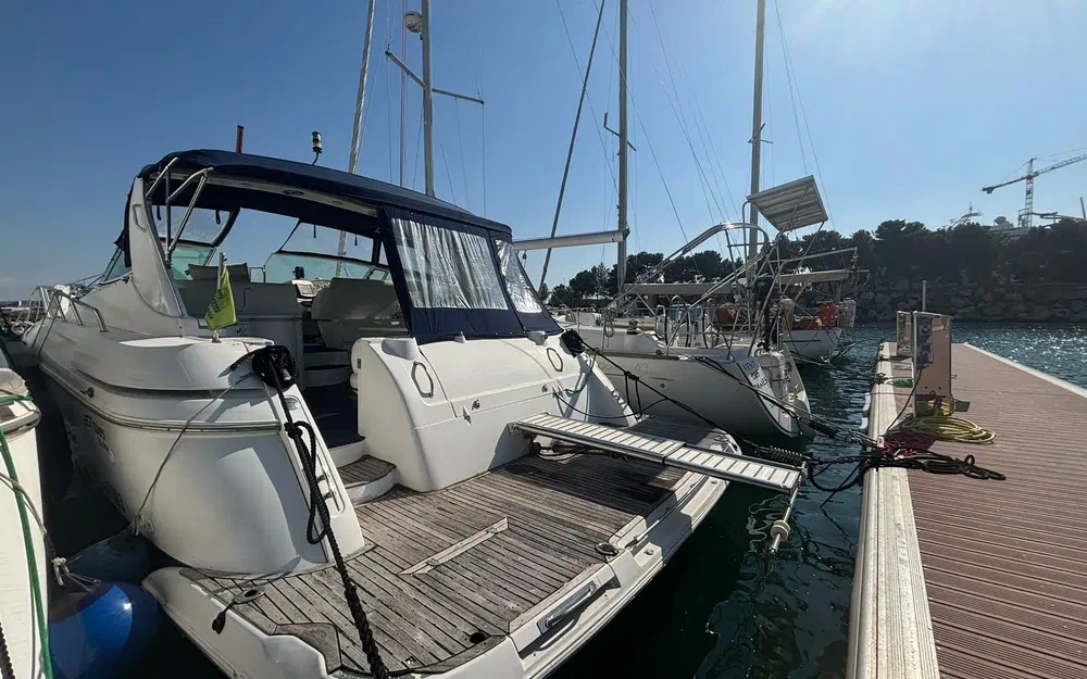 slider 0 Cruisers Yachts 4270 Esprit