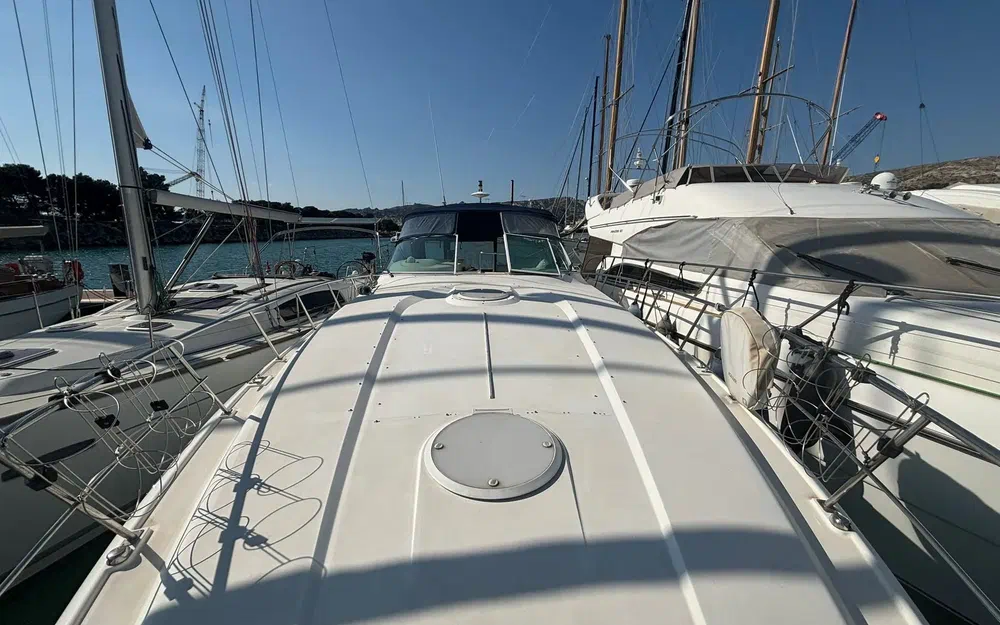 slider 12 Cruisers Yachts 4270 Esprit