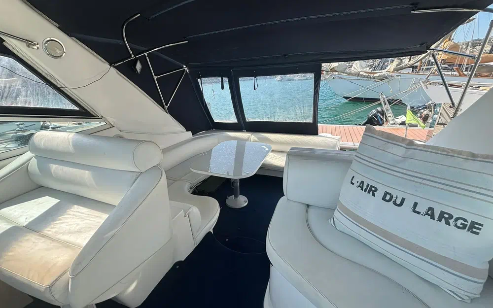 slider 15 Cruisers Yachts 4270 Esprit