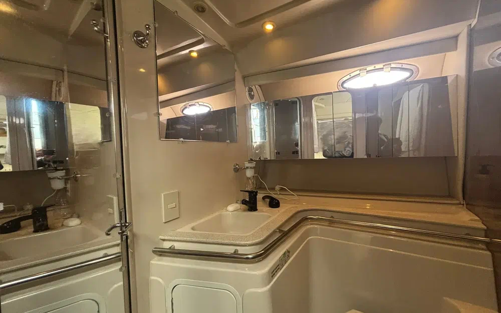 slider 20 Cruisers Yachts 4270 Esprit