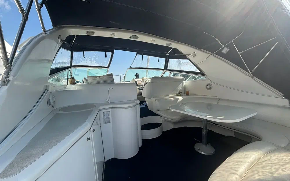 slider 4 Cruisers Yachts 4270 Esprit