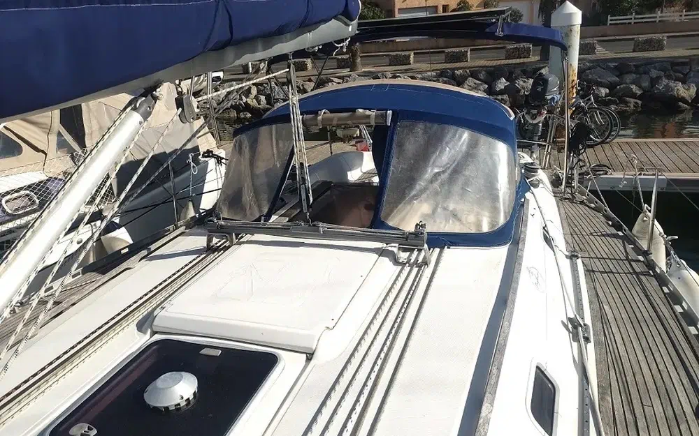 slider 16 Dufour 38 Classic