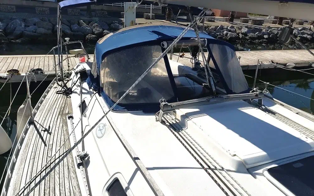 slider 17 Dufour 38 Classic