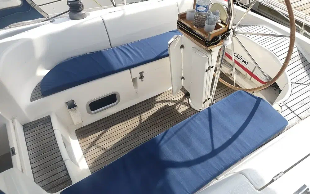 slider 19 Dufour 38 Classic