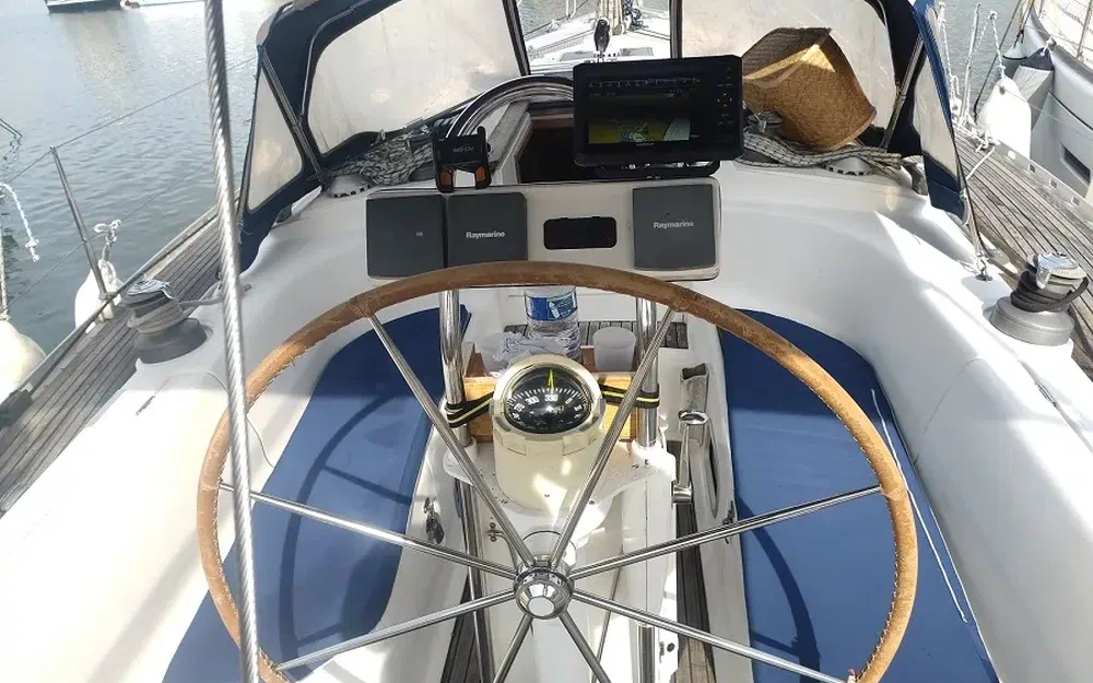 slider 20 Dufour 38 Classic