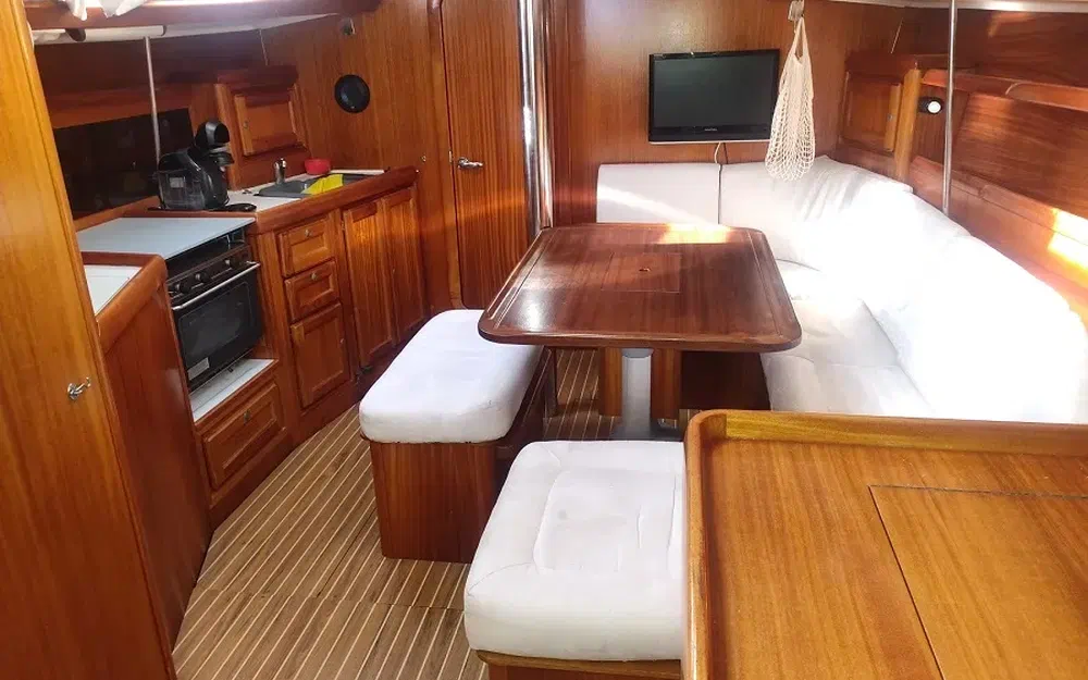 slider 24 Dufour 38 Classic