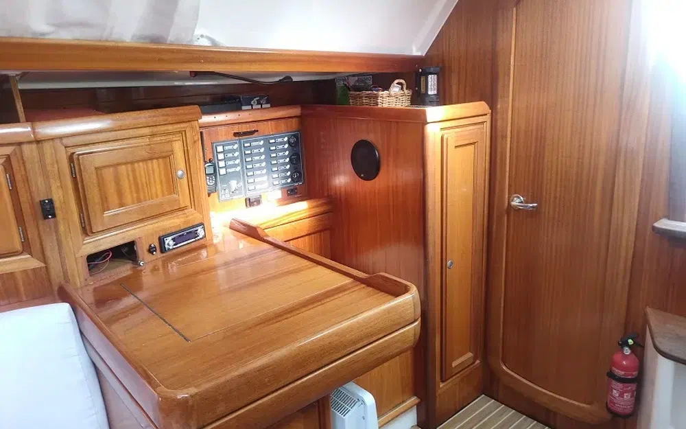 slider 35 Dufour 38 Classic