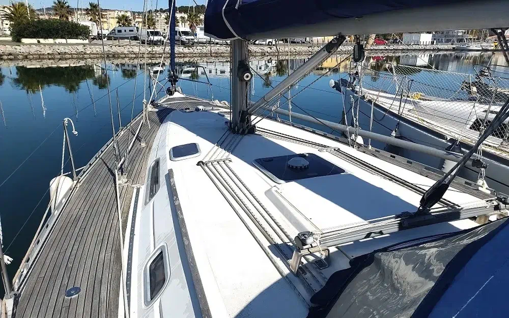 slider 4 Dufour 38 Classic