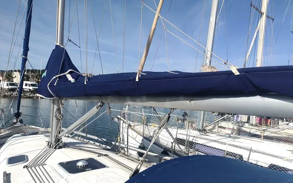 slider 5 Dufour 38 Classic