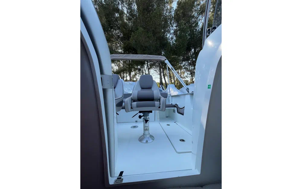 slider 15 Jeanneau Cap Camarat 6.5 WA Serie 2