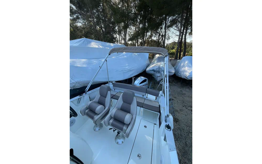 slider 19 Jeanneau Cap Camarat 6.5 WA Serie 2