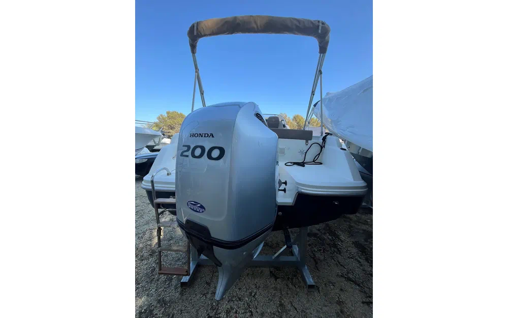 slider 4 Jeanneau Cap Camarat 6.5 WA Serie 2