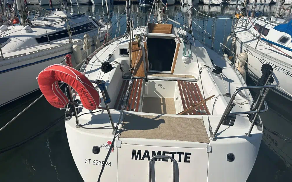 slider 1 Beneteau First 30 E
