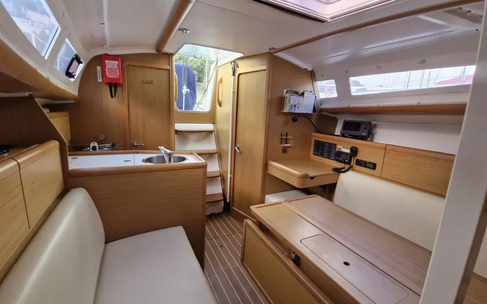 slider 17 Jeanneau Sun Odyssey 30 i