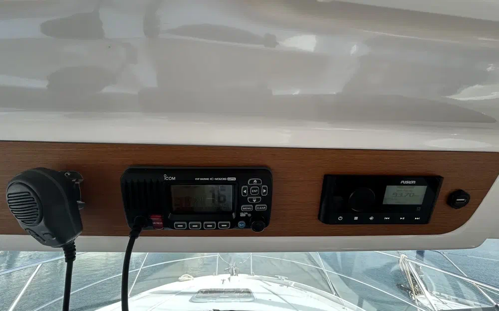 slider 16 Jeanneau Merry Fisher 855