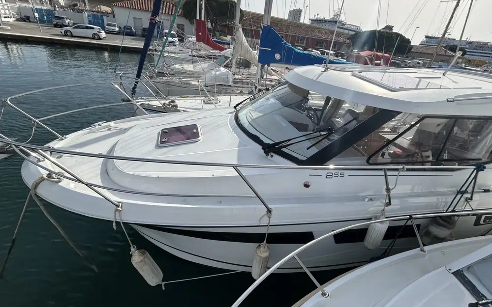 slider 1 Jeanneau Merry Fisher 855