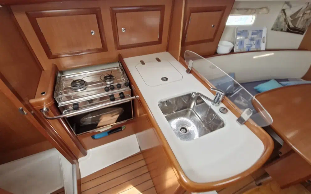 slider 16 Beneteau Oceanis 323 Clipper