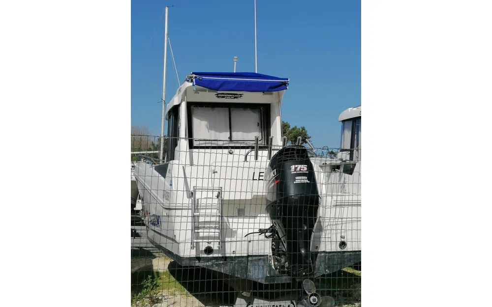 slider 5 Beneteau Barracuda 7