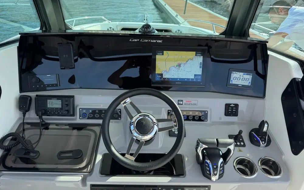 slider 2 Jeanneau Cap Camarat 9.0 CC