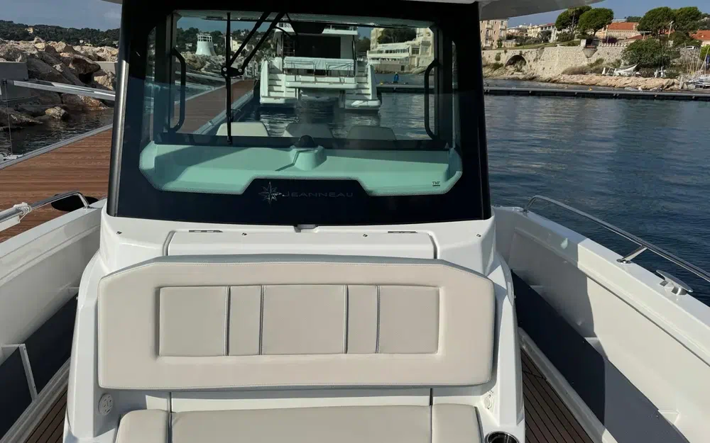 slider 4 Jeanneau Cap Camarat 9.0 CC