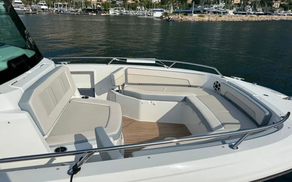 slider 5 Jeanneau Cap Camarat 9.0 CC