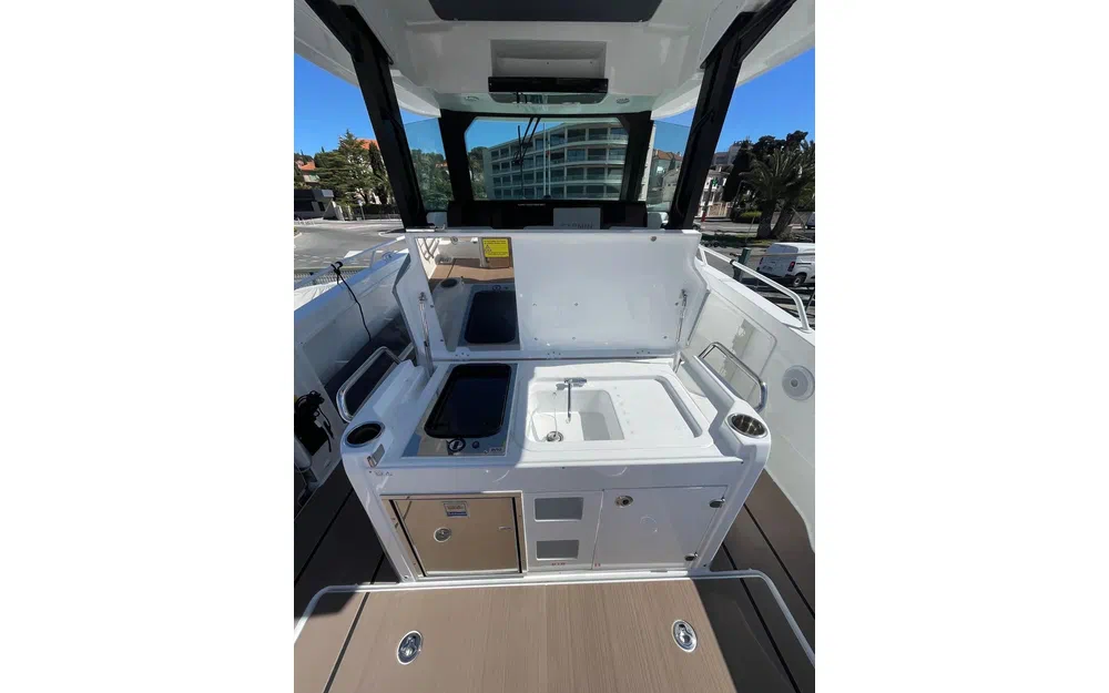 slider 7 Jeanneau Cap Camarat 9.0 CC