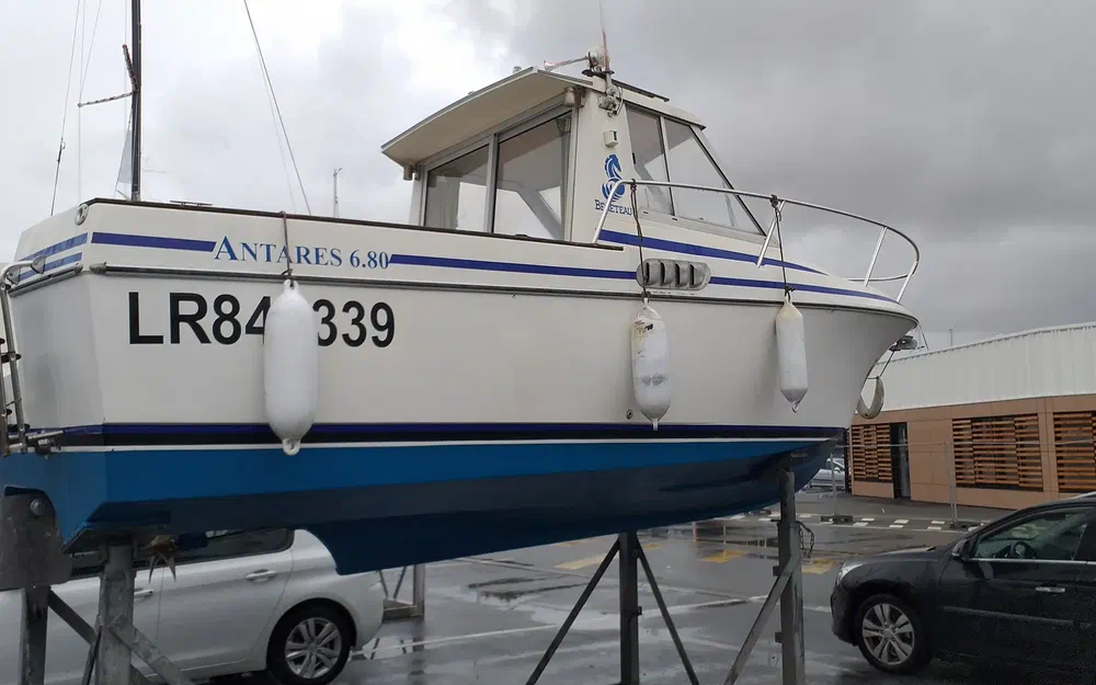 slider 7 Beneteau Antares 680