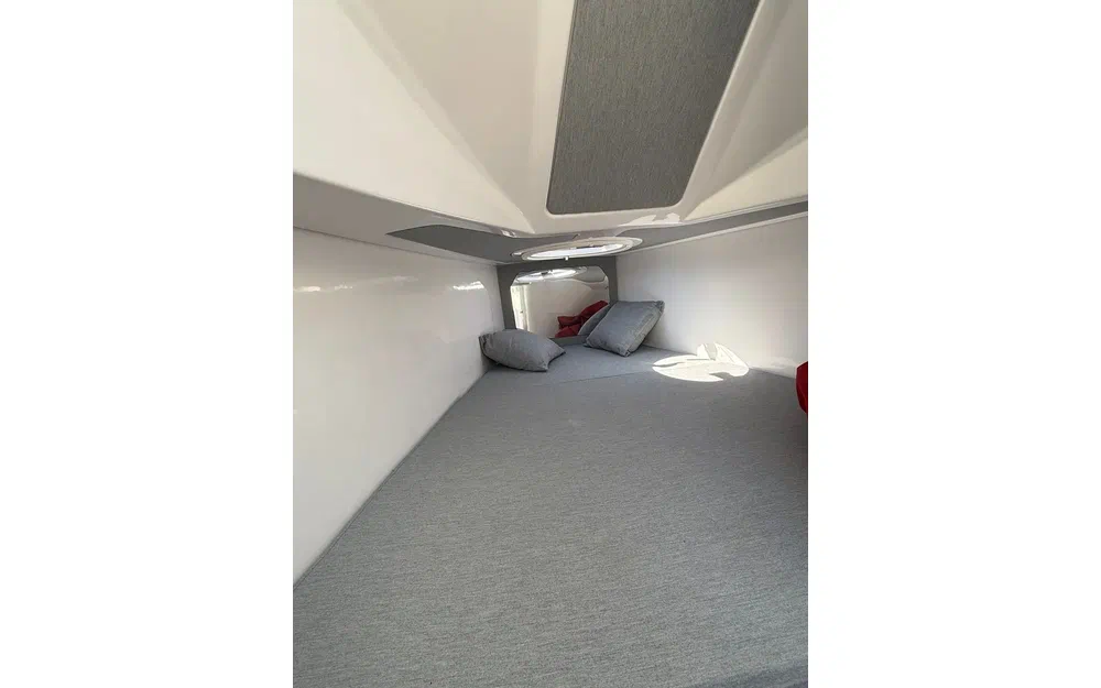 slider 11 MV Marine Mito 31