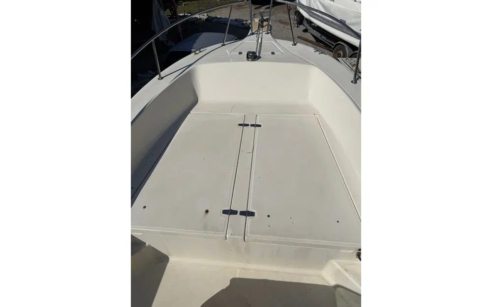 slider 2 Kelt White Shark 215