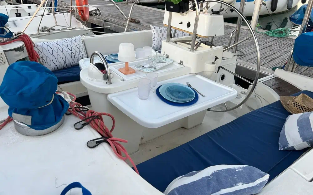 slider 7 Beneteau Oceanis 351