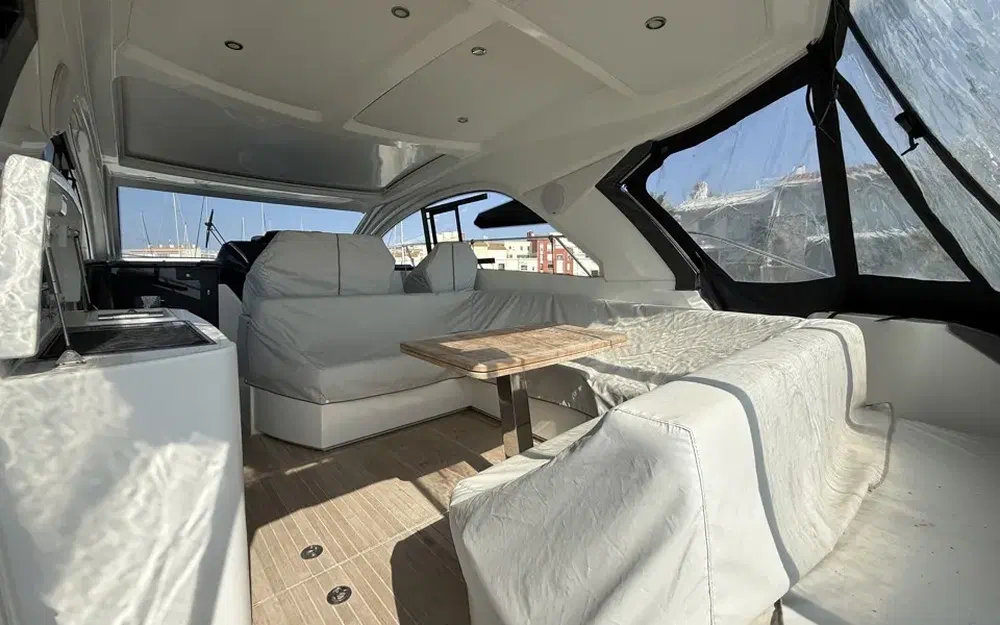 slider 2 Beneteau Gran Turismo 41