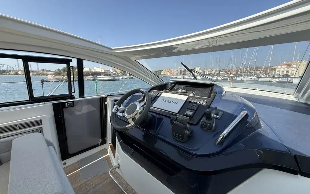 slider 6 Beneteau Gran Turismo 41