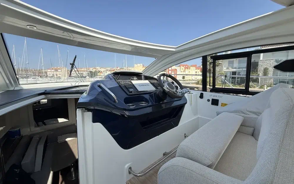 slider 8 Beneteau Gran Turismo 41