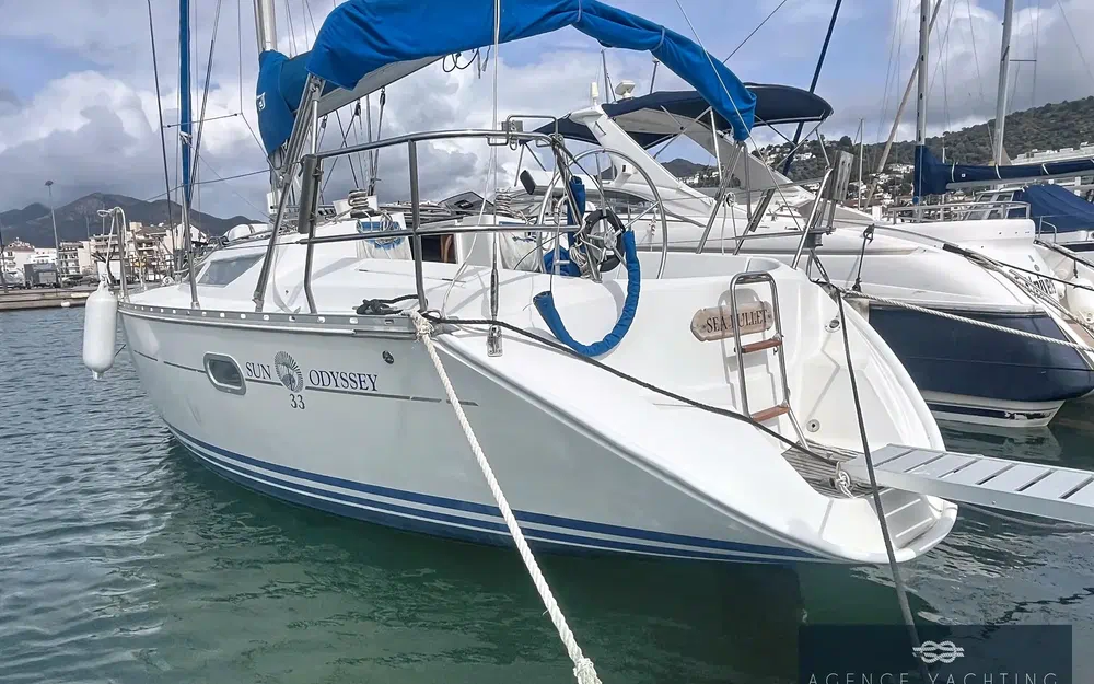 slider 0 Jeanneau Sun Odyssey 33