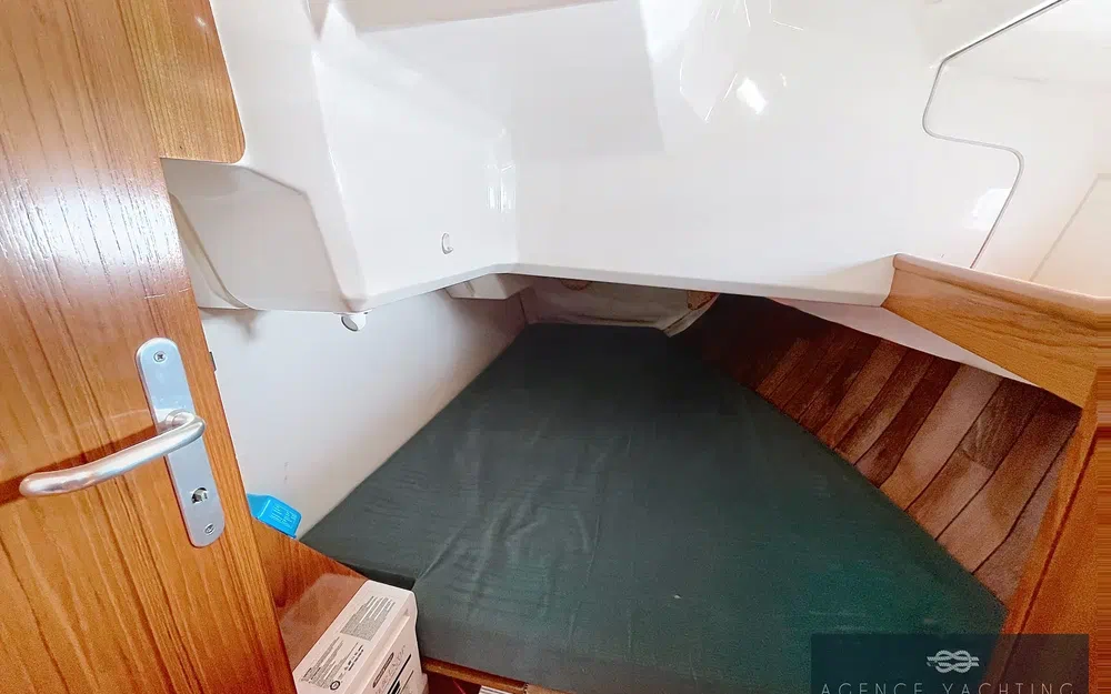 slider 12 Jeanneau Sun Odyssey 33