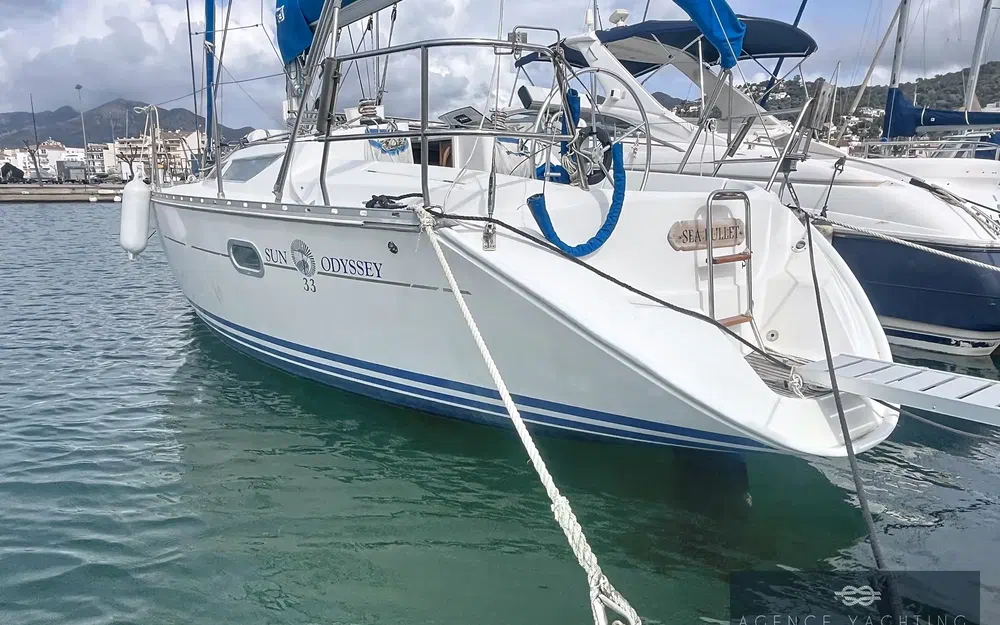 slider 1 Jeanneau Sun Odyssey 33