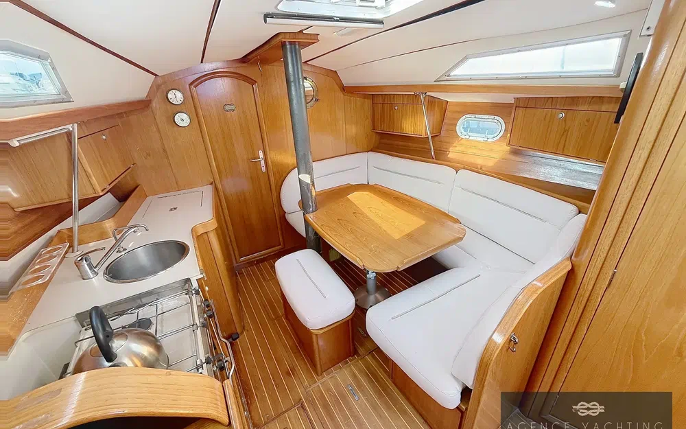 slider 8 Jeanneau Sun Odyssey 33