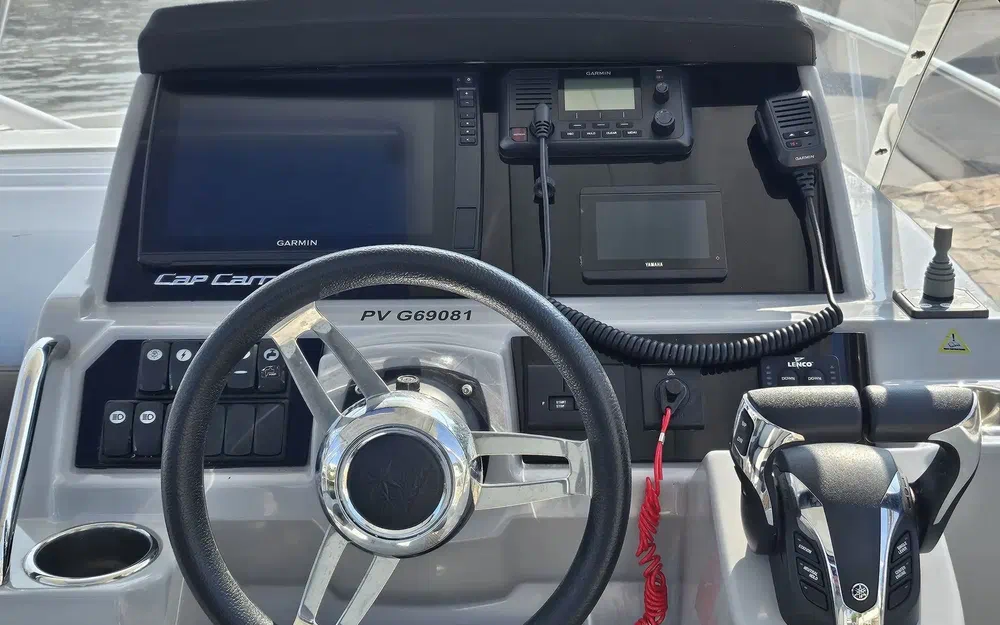 slider 8 Jeanneau Cap Camarat 9.0 WA