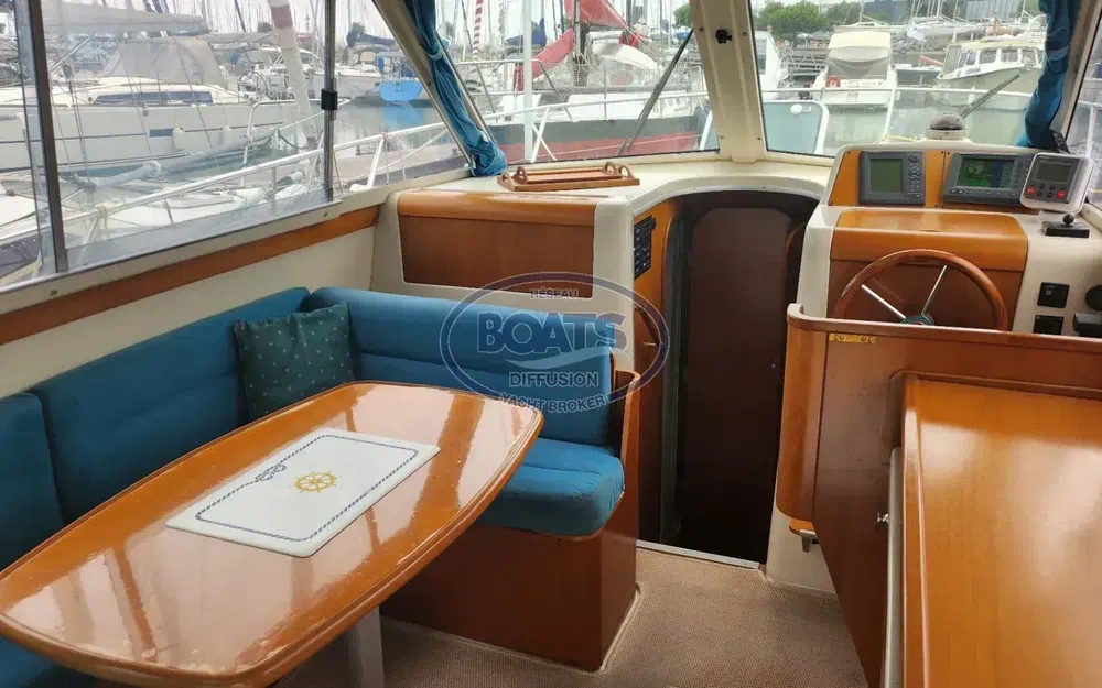 slider 9 Beneteau Antares Serie 9