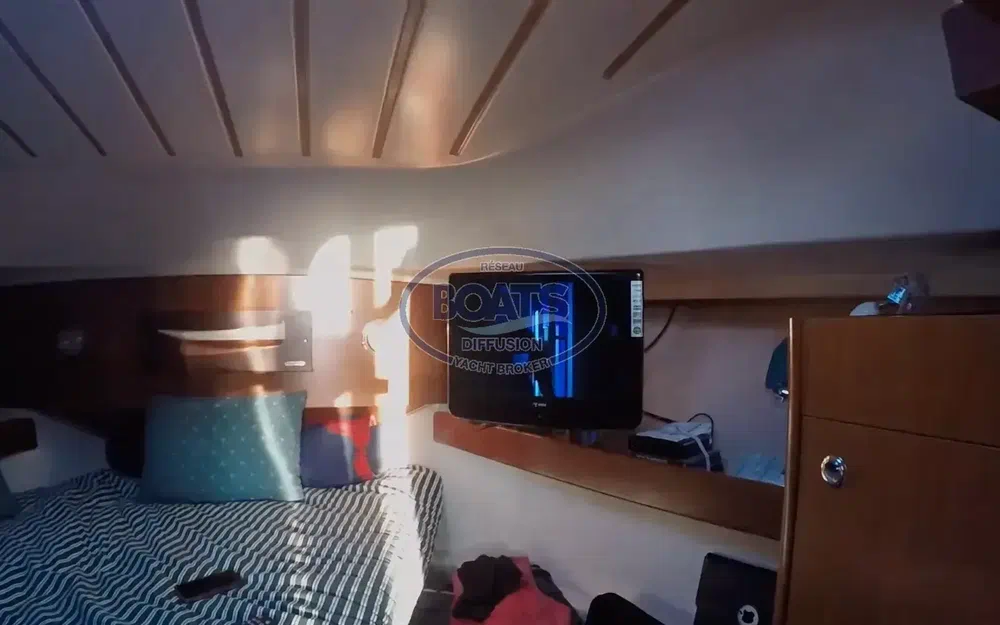 slider 6 Beneteau Antares Serie 9