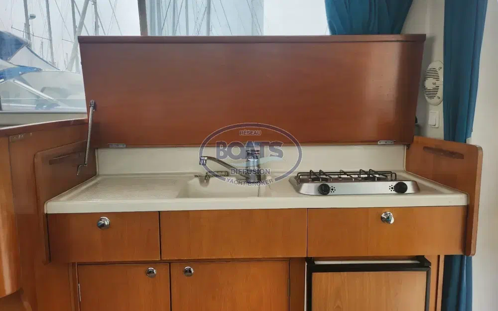 slider 8 Beneteau Antares Serie 9