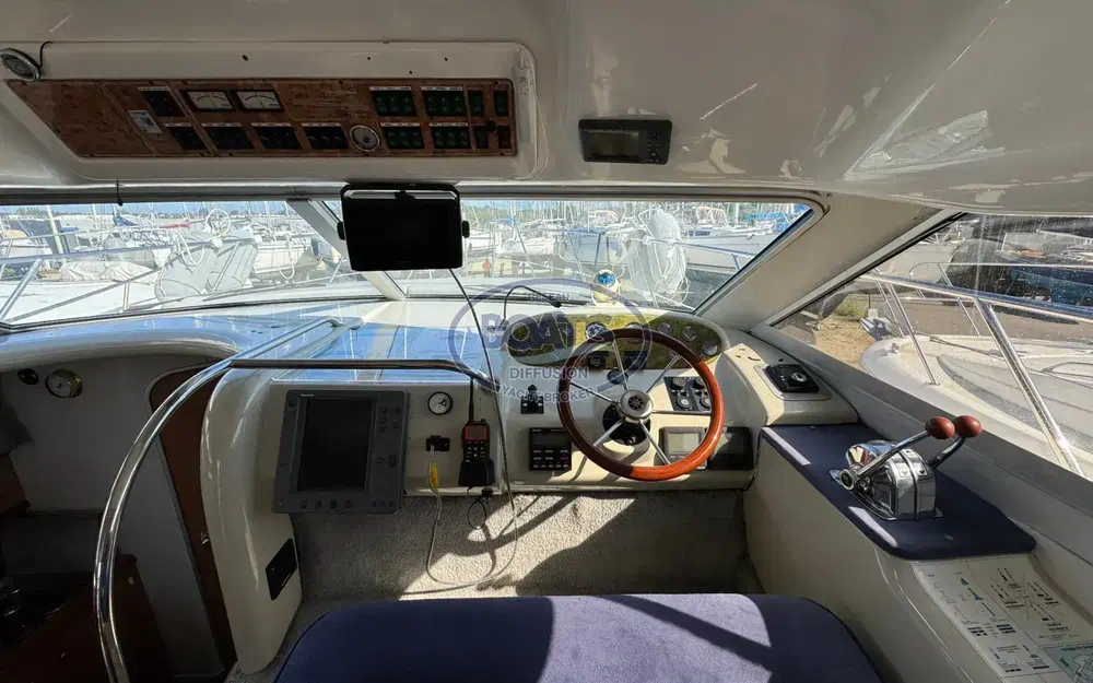 slider 11 Sealine Statesman 360