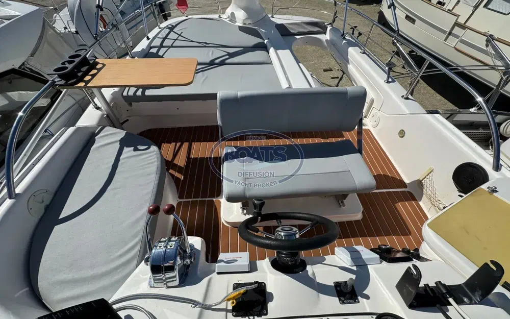 slider 4 Sealine Statesman 360