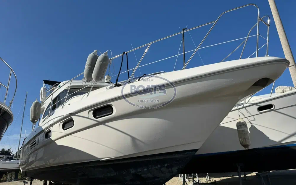 slider 7 Sealine Statesman 360