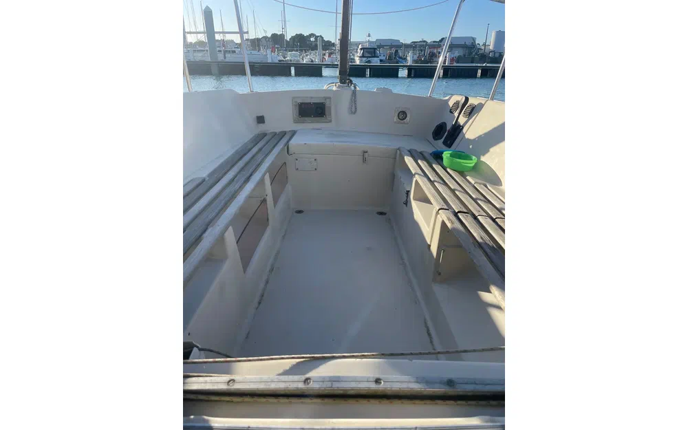 slider 12 Beneteau First 28